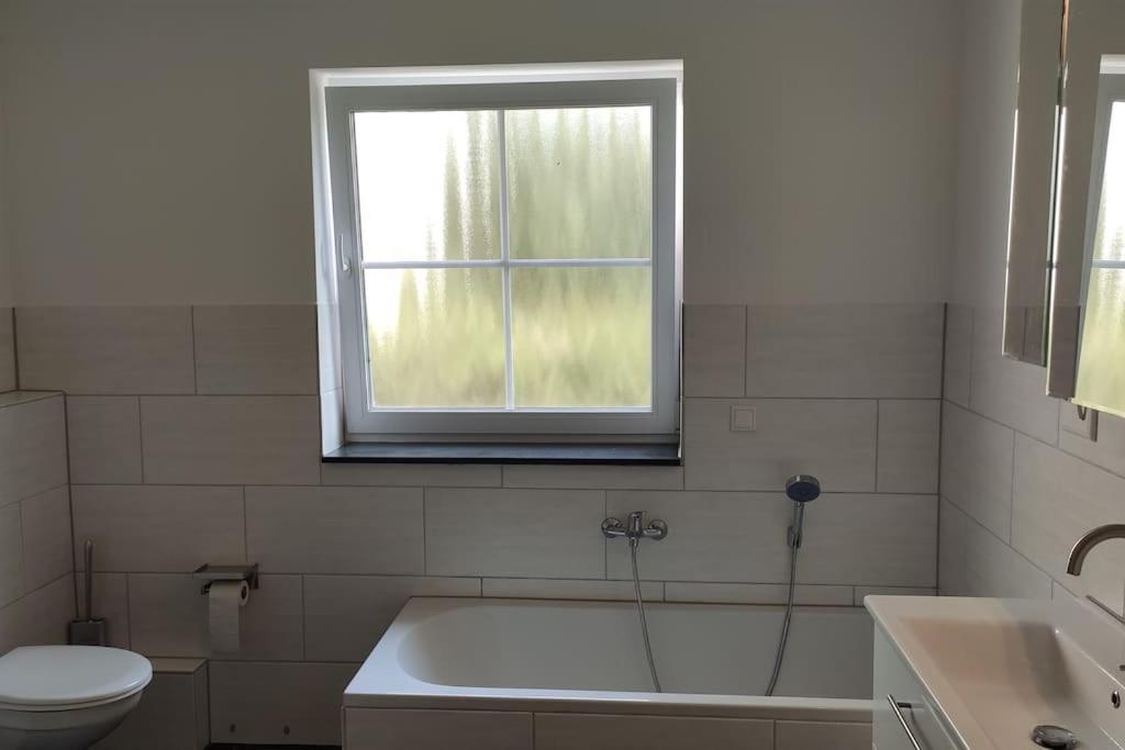 Neue 90 Qm 2-Zimmerwohnung Naehe Koeln Odenthal Εξωτερικό φωτογραφία